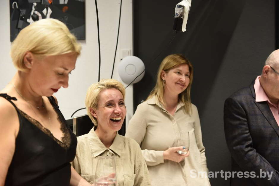 6-Art at Work в офисе Смартпресс.jpg