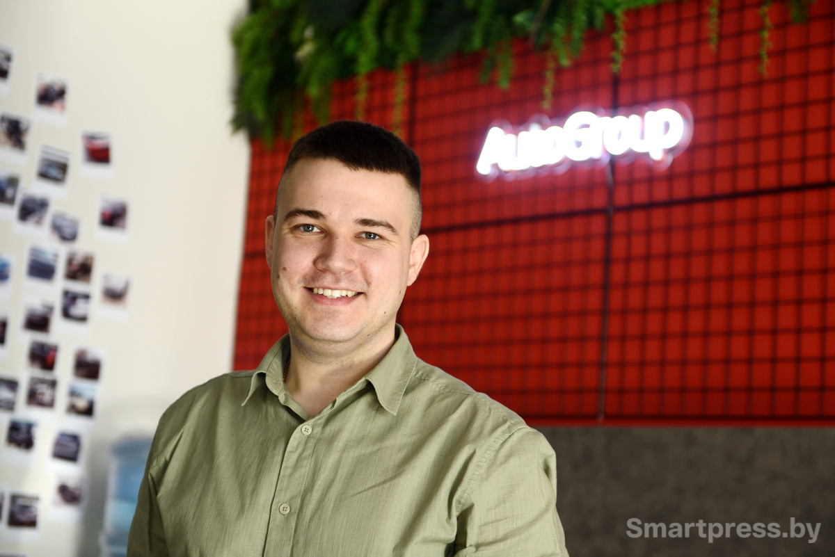 Руководитель отдела продаж AutoGroup Владислав