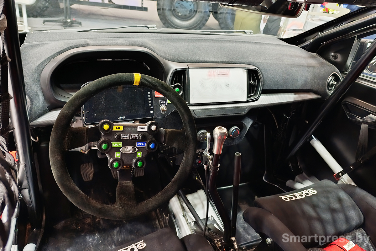 Lada Iskra Sport передняя панель