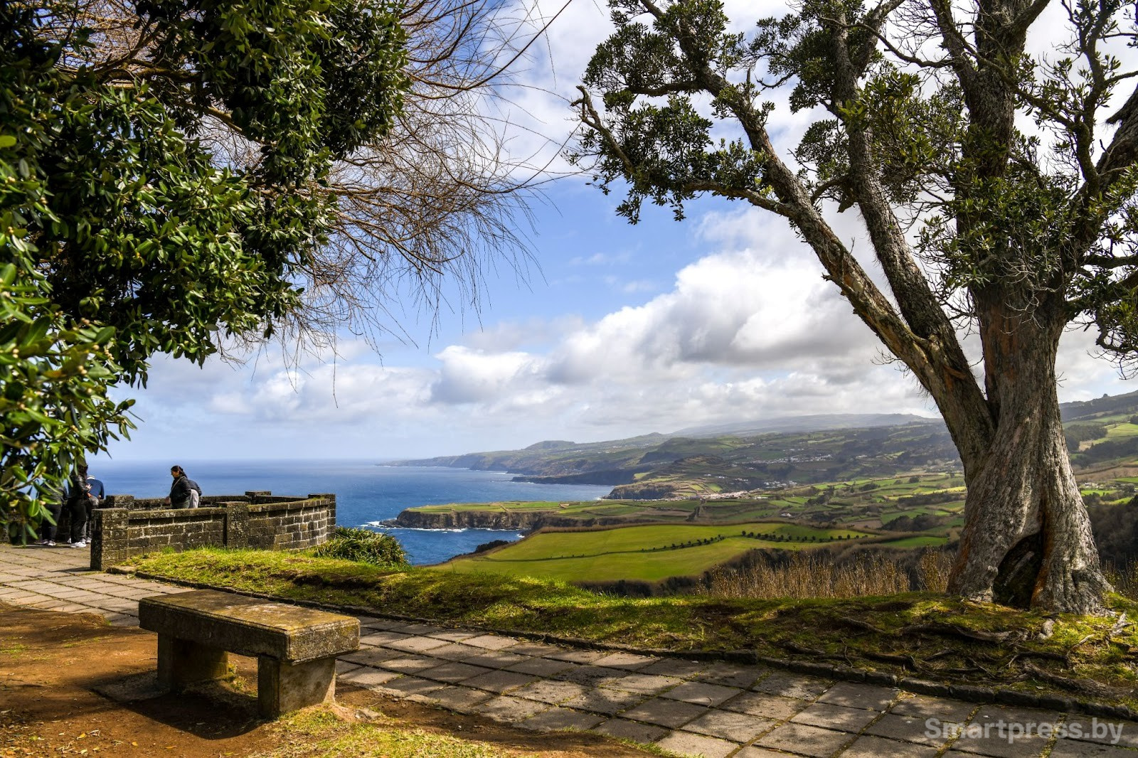 8-Обзорная площадке Miradouro de Santa Iria на острове Сан-Мигел.jpg