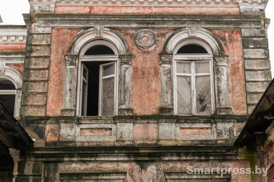 28-Окна в усадьбе Котлубаев.jpg