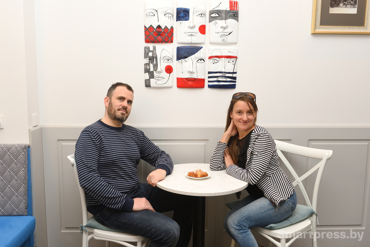 7-Себастьян и его жена Ольга в кафе Bonjour в Минске.JPG