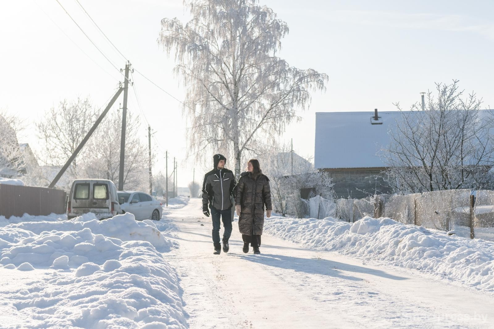 32-Настя и Витя рады что перебрались в свой дом в деревне.jpg