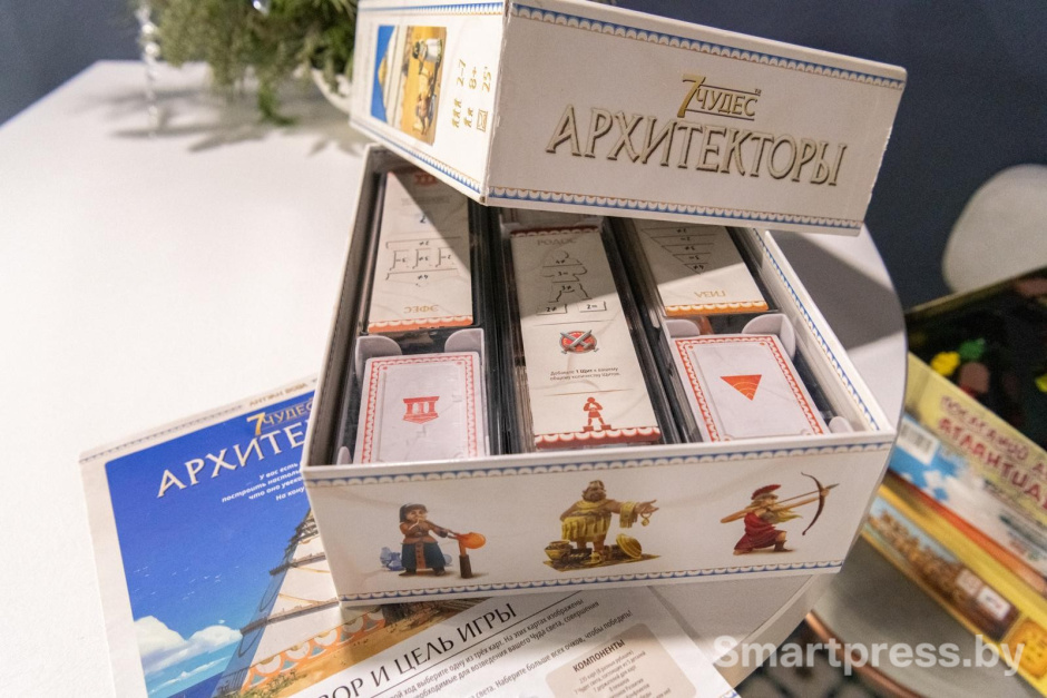 12-В личной коллекции Олеси более 200 настольных игр.jpg