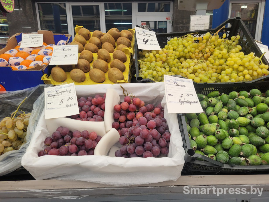 виноград и киви