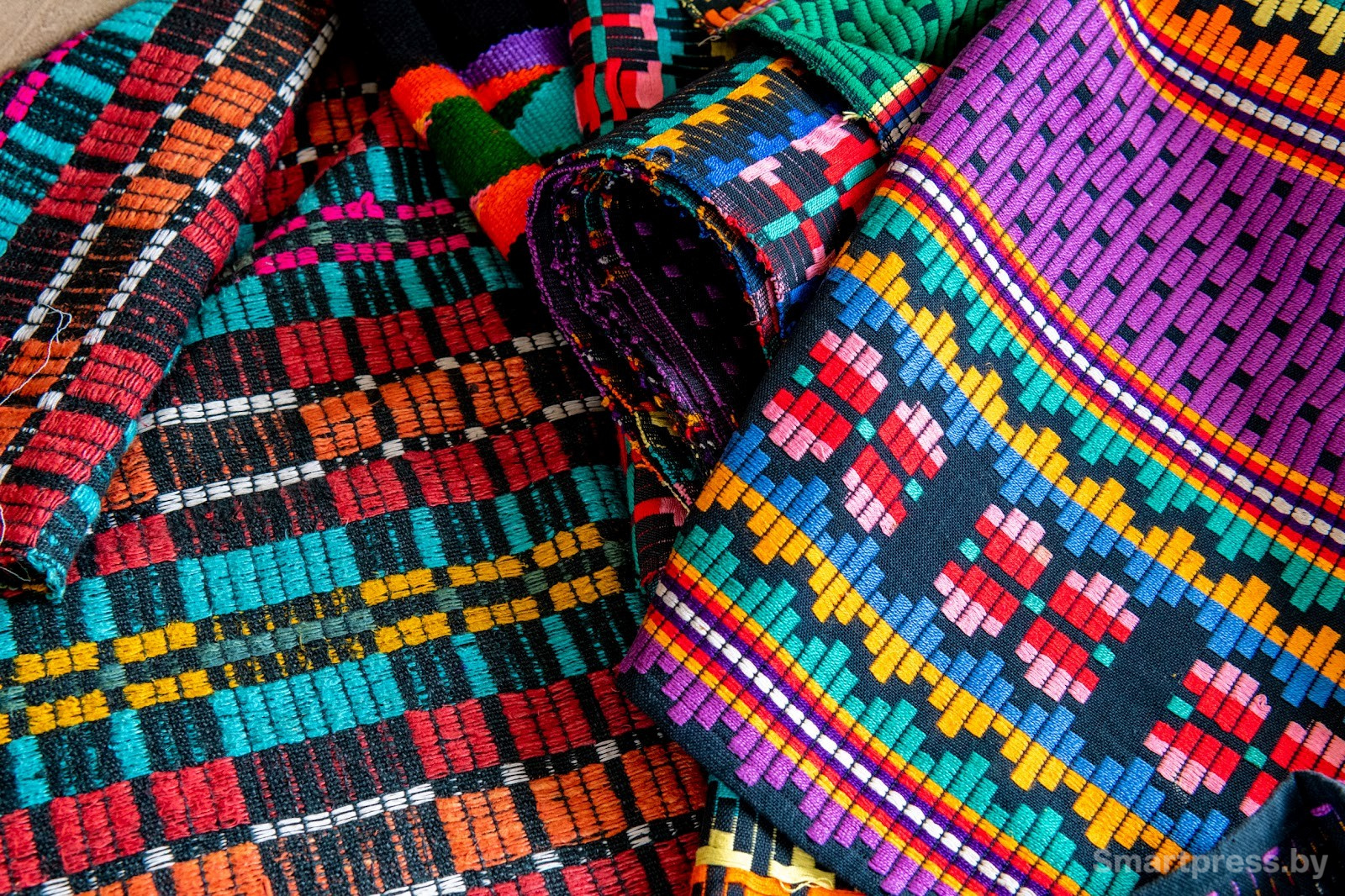 18-Домотканые покрывала из коллекции Екатерины Климович.jpg