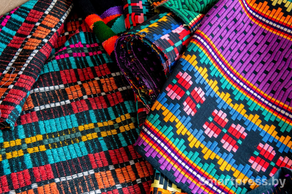 18-Домотканые покрывала из коллекции Екатерины Климович.jpg