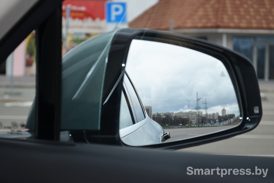 Зеркало заднего вида Seres 5 с водительского места.JPG