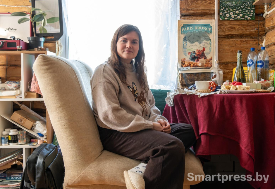 24-В свободное время Настя занимается лепкой из глины.jpg