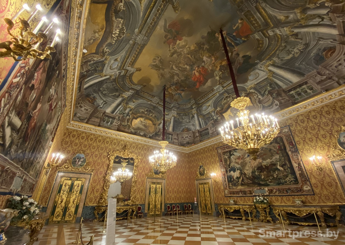 Королевский дворец