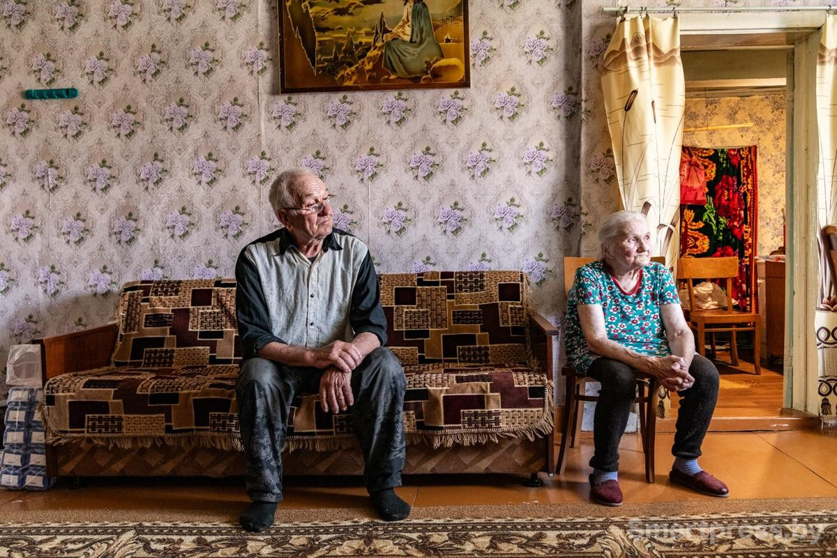 1-Зигмунд Матвеевич и Бронислава Антоновна последние жители деревни Вята Миорского района.jpg