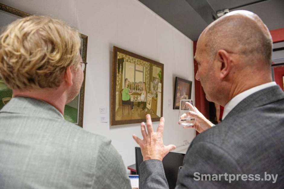 9-Советник посольства Германии Филипп Энгстлер и глава дипмиссии Италии Томазо Маркеджани.jpg