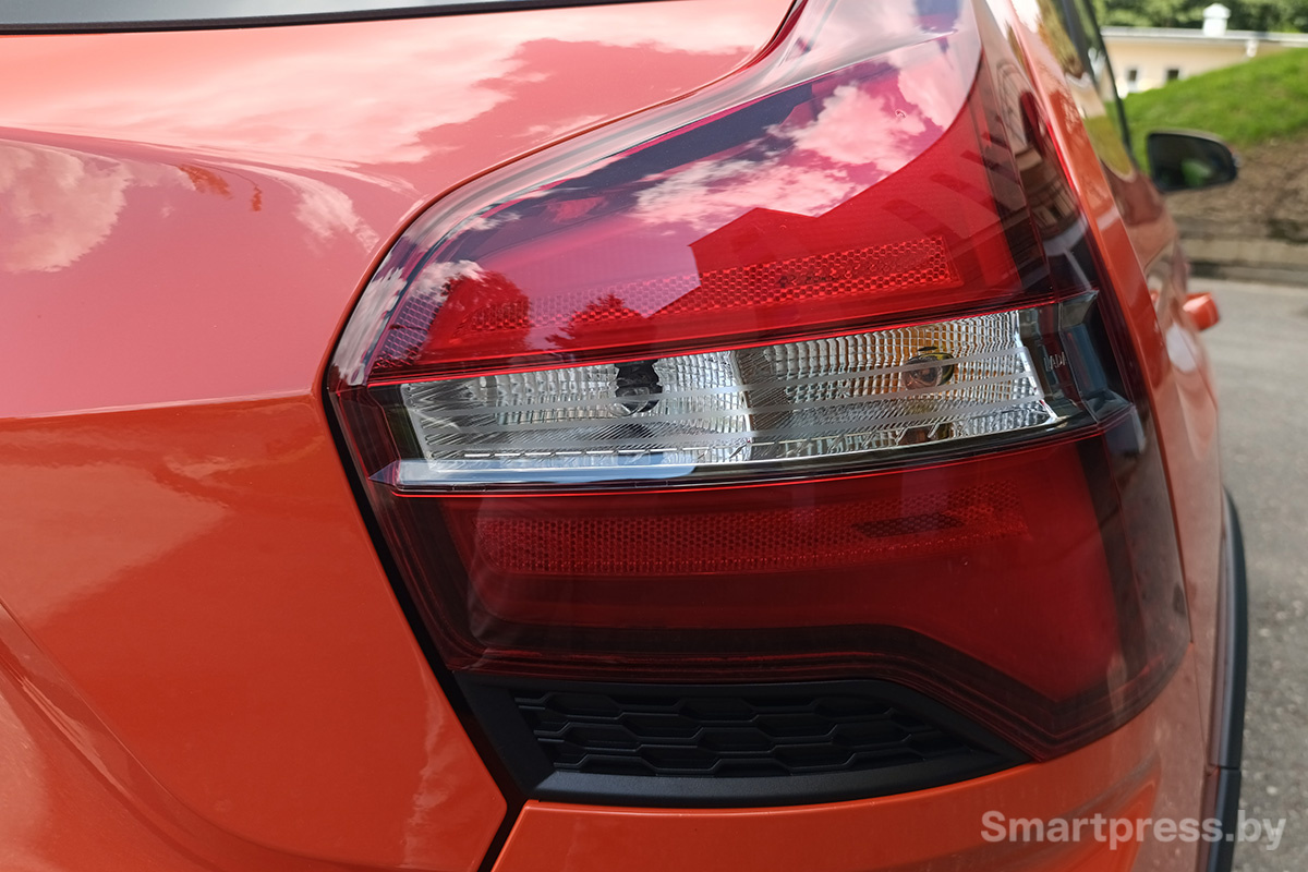 Lada Iskra SW Cross задняя оптика