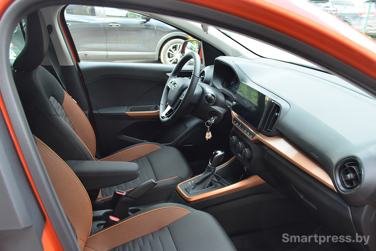 Lada Iskra SW Cross передний ряд кресе