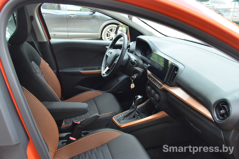 Lada Iskra SW Cross передний ряд кресе