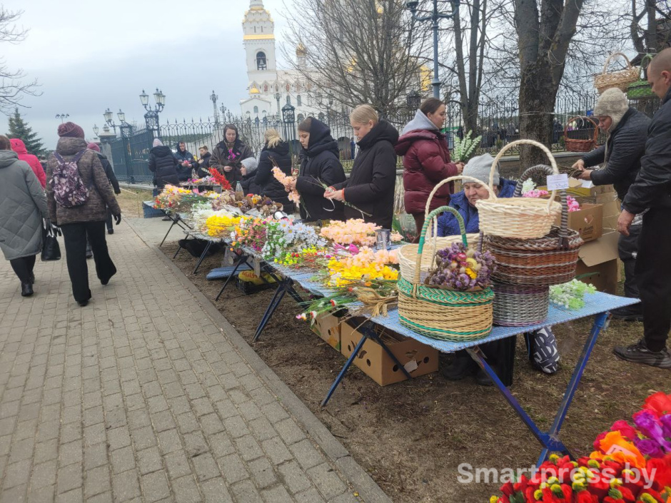 Храм всех святых.jpg