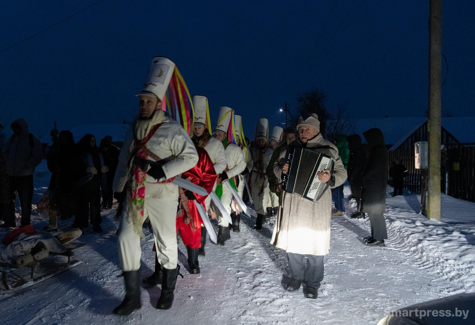 25-Обряд Колядные цари в деревне Семежево.jpg