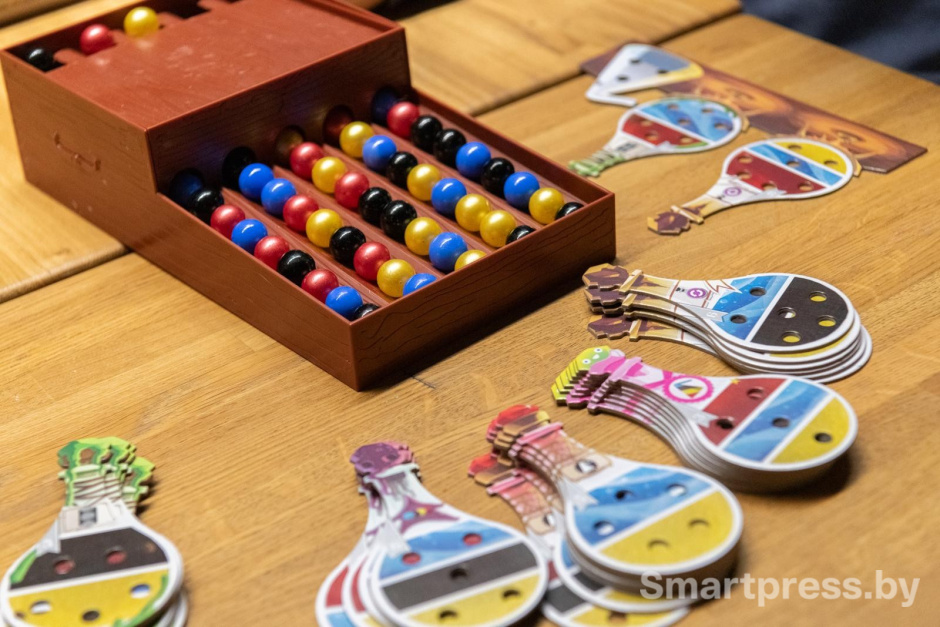 2-Настольная игра Лаборатория.jpg