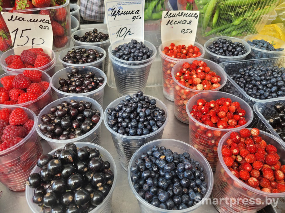 ягоды на Комаровке2.jpg