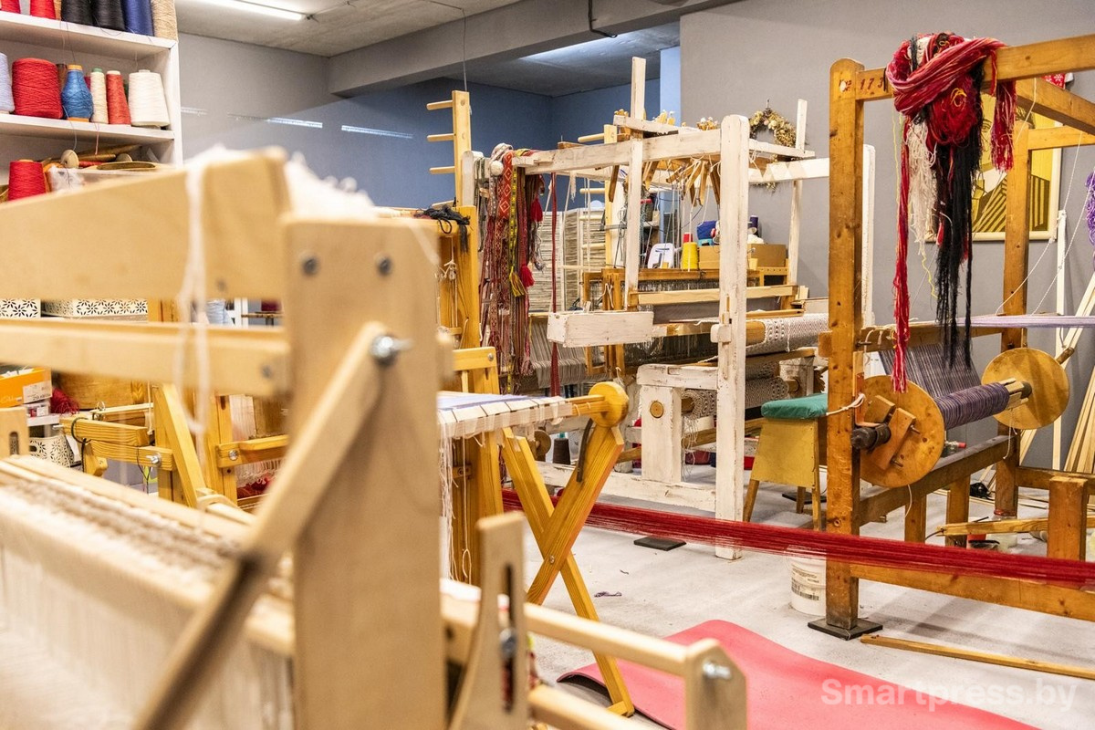 12-Ткацкие станки.jpg