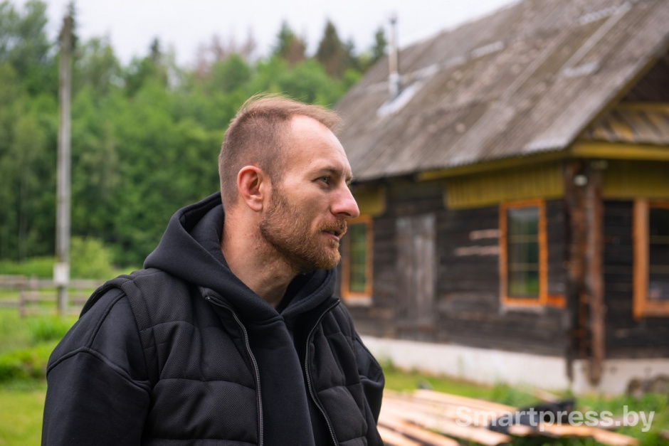 13-Андрей Местовский уверен что не каждый человек сможет жить в деревне.jpg