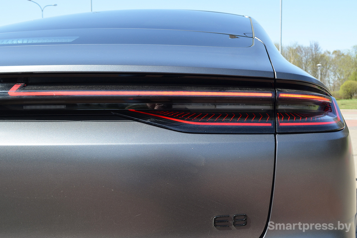 Задняя оптика Geely Galaxy E8