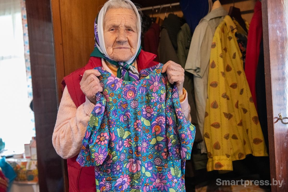 12-Бабушка и ее платья.jpg