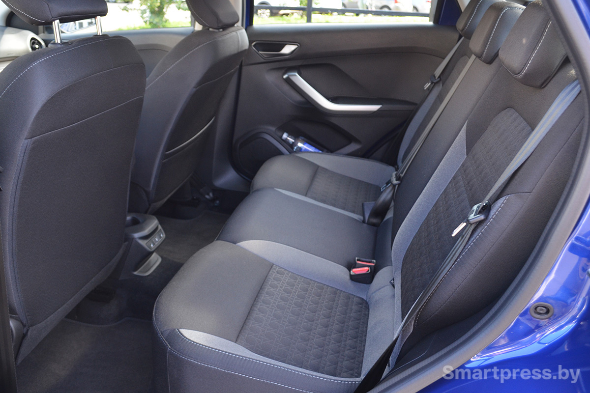 седан Lada Iskra задний диван