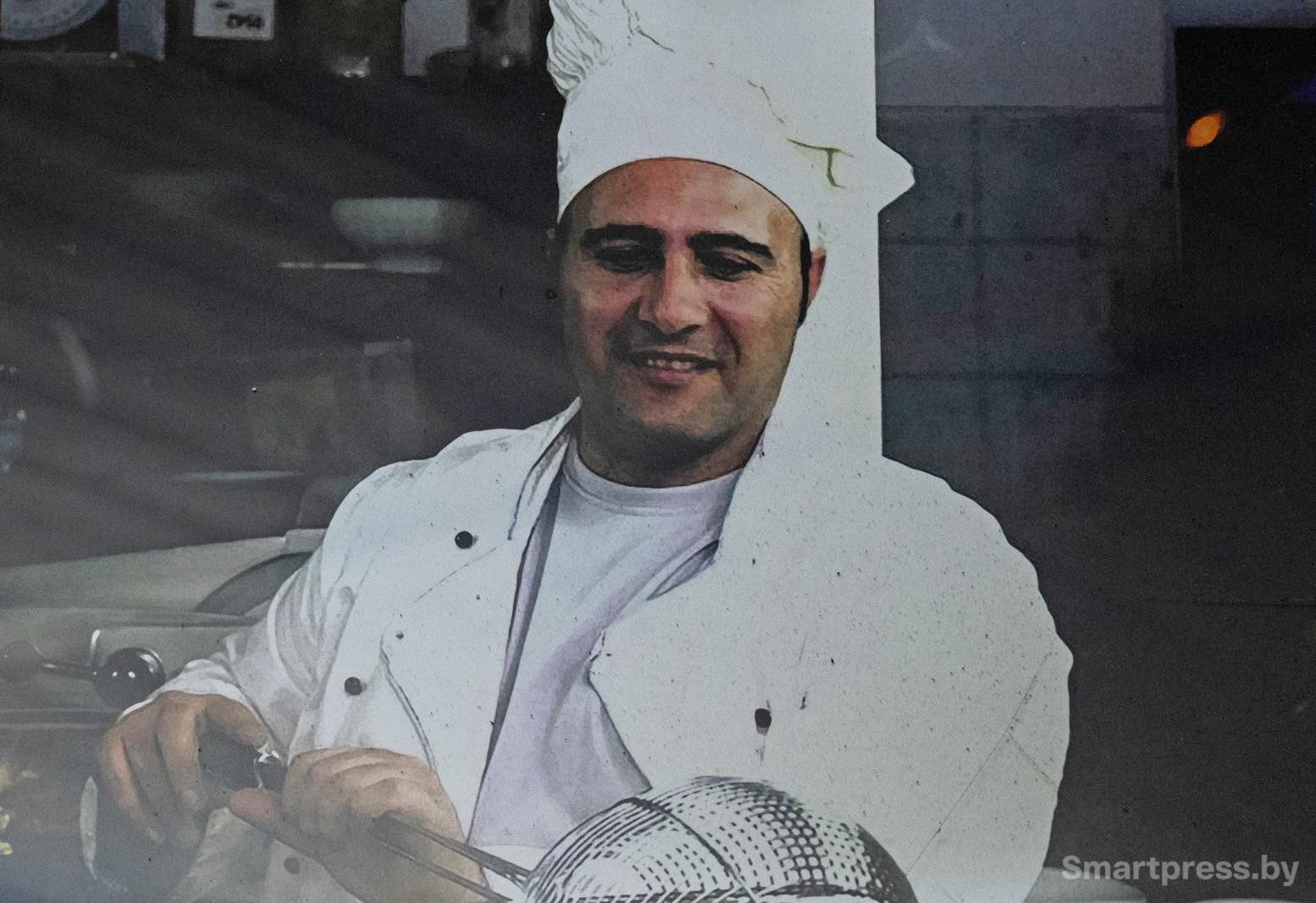 8-Первую пиццу Паоло приготовил когда ему было 20 лет.jpg