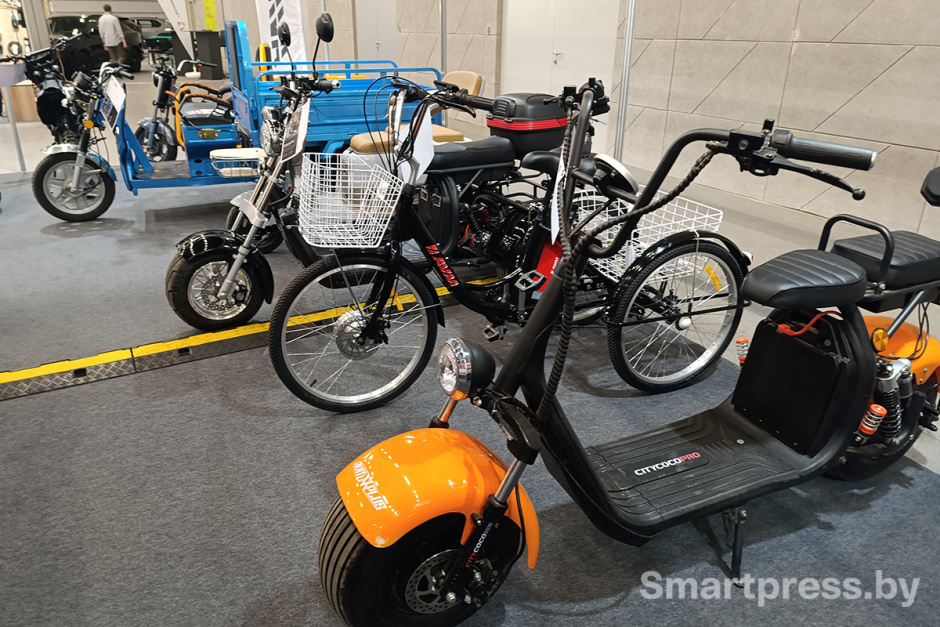 Полугрузовые электроскутеры