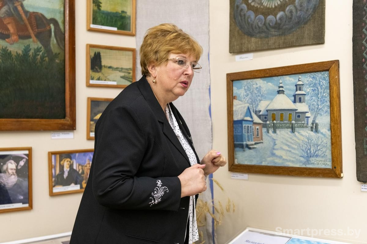 12-Директор Подсвильской средней школы Людмила Саулич.jpg