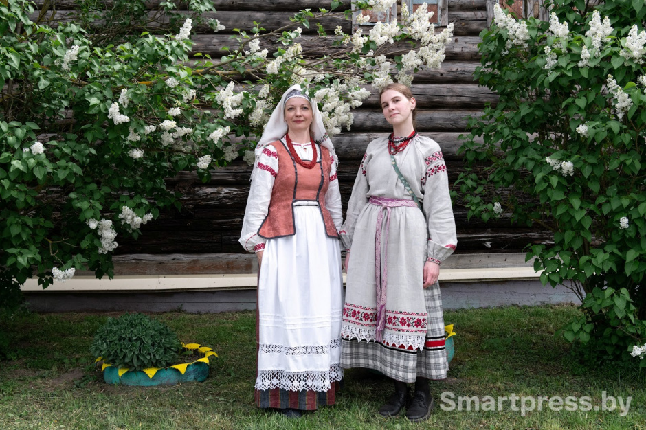 В деревне Погост водят Юрьевский хоровод 27.jpg