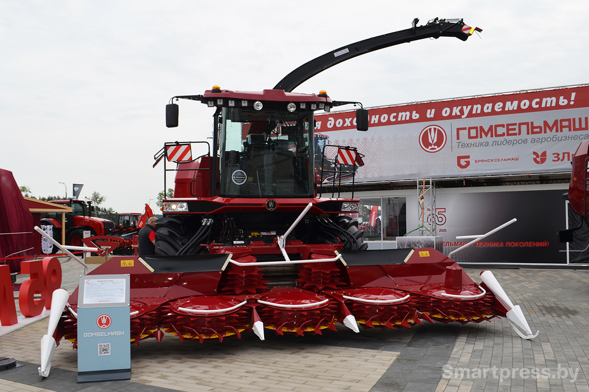 кормоуборочный комбайн GOMSELMASH FS650