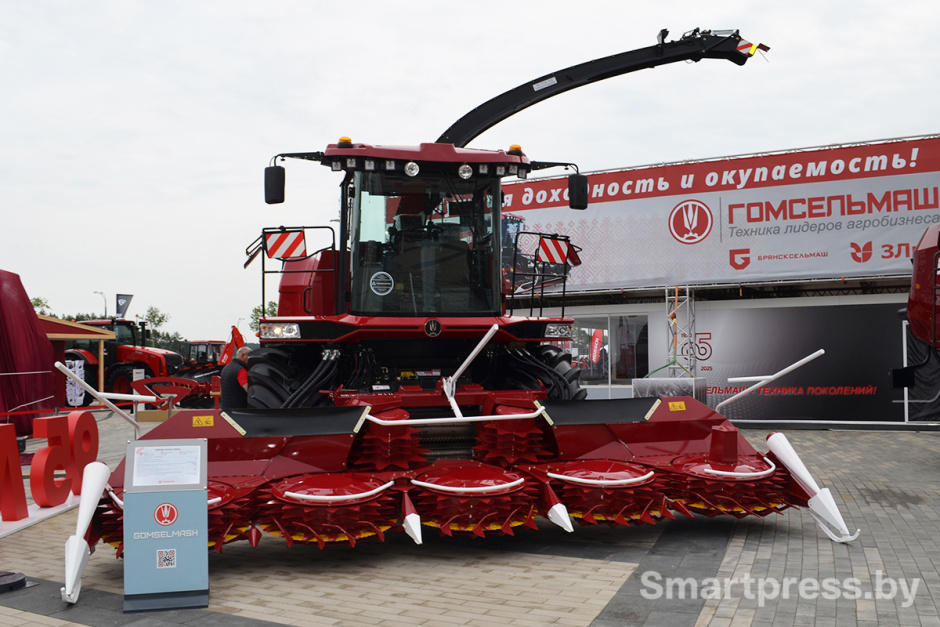 кормоуборочный комбайн GOMSELMASH FS650