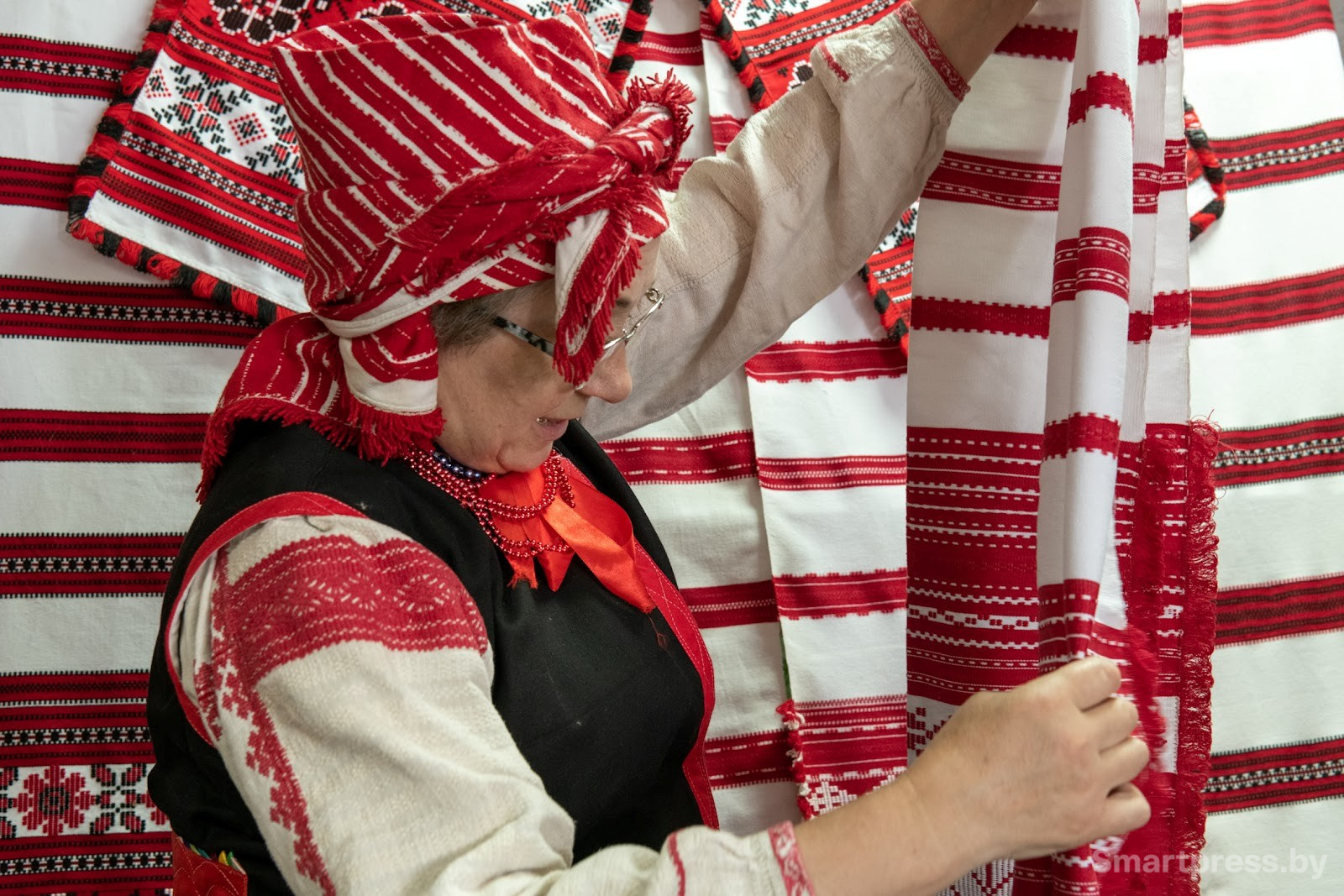 8-Обряд Вождение и похороны Стрелы (Пахаванне Стралы) в деревне Столбун Ветковского района.jpg