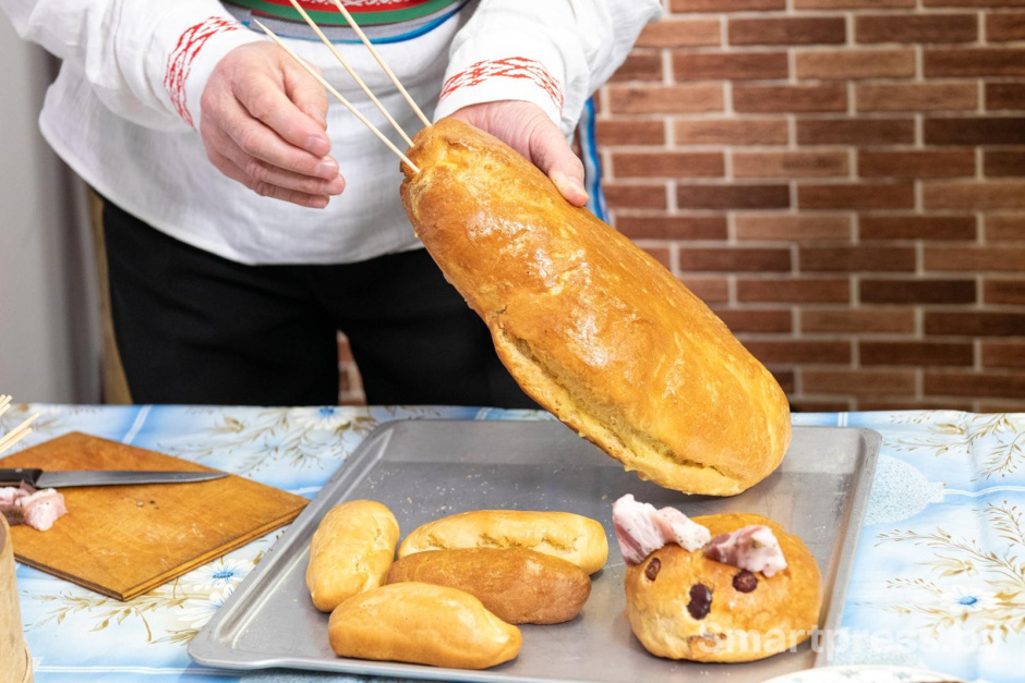 9-Кота специально делают так чтобы укусить на ходу его было невозможно.jpg