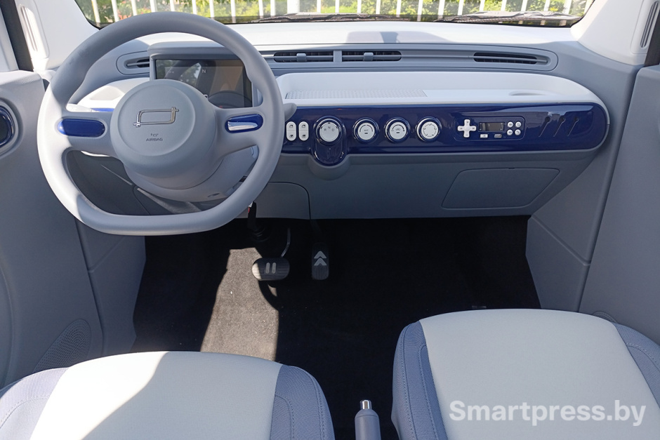 Торпедо FAW Bestune Pentium Pony 2.jpg