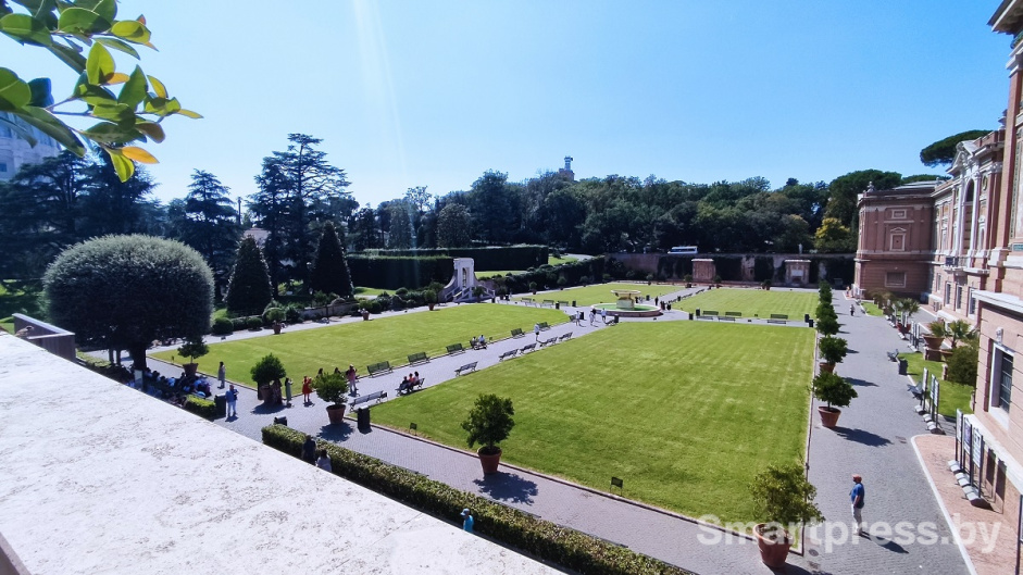 Сады Ватикана.jpg