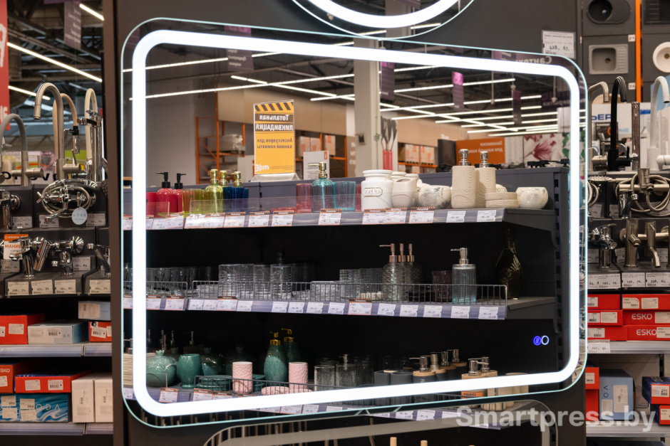 Зеркало с подсветкой