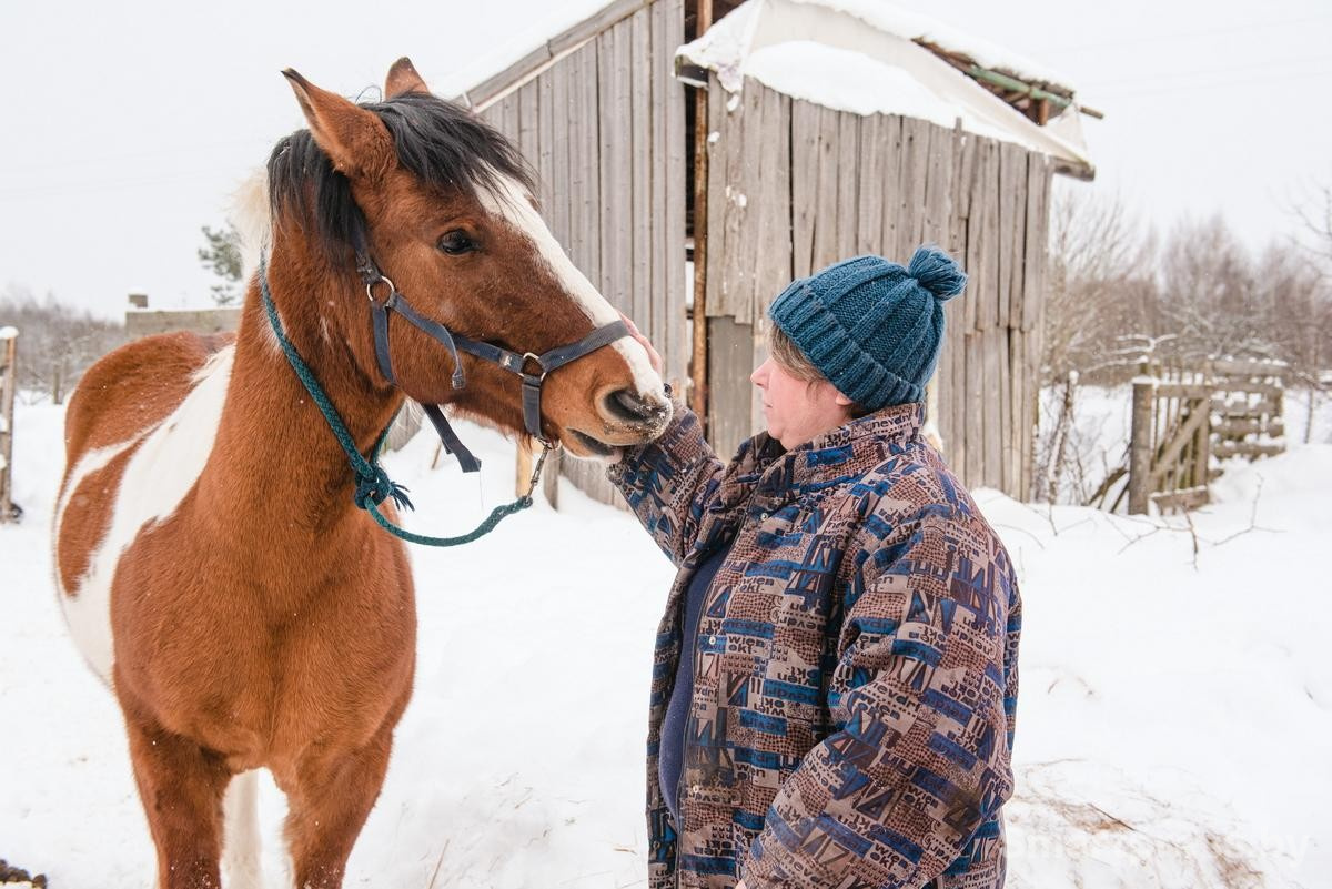 7-Татьяна рядом со своим конем.jpg