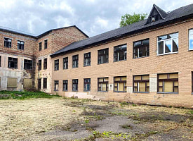 Цена – 90 рублей. В Борисове выставили на продажу целую школу