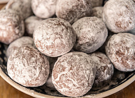 Жительница Ивенца печет пончики, которых больше нигде не найти