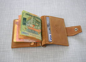 Зарплата в 2000 рублей – жизнь или выживание? Что говорят белорусы о своих реальных доходах