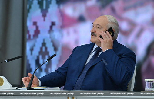 Лукашенко заявил, что США прослушивают телефоны людей из его окружения