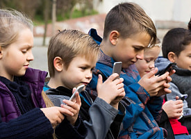 Ещё одна страна заявила о намерении запретить соцсети детям до 15 лет