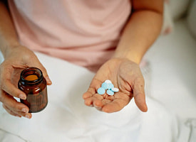 ГТК Беларуси призвал “быть внимательными” при провозе через границу популярных таблеток из аптечки