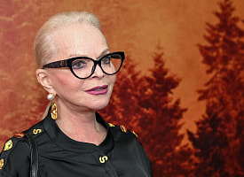 “Не понимала, как жить дальше”: Долина объяснила молчание о скандале со своей квартирой