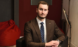 Какой должна быть банковская карта и когда “умрут” наличные? Спросили у эксперта