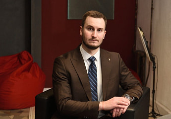 Какой должна быть банковская карта и когда “умрут” наличные? Спросили у эксперта