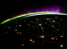 “Хочется целовать небо”. Астронавт NASA сняла редкое сияние над Землёй